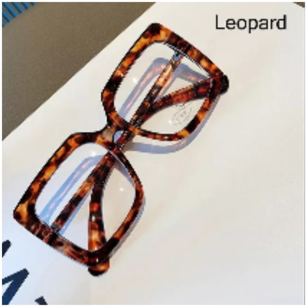 Big Square Glasses With Clear Lens, fashionable big glaseses 2023 Trend.